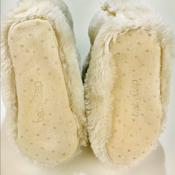 GAP Baby Soft Boots Toddler Girl Size 6 US Tan - Picture 2 of 7